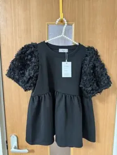 Myu ミュー　フラワーパフスリーブ ペプラム　トップス　ブラック　【新品】