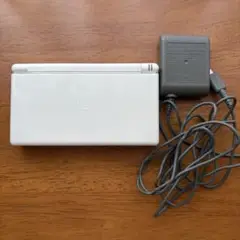 【中古】ニンテンドーDS Lite 白　専用ACアダプター付