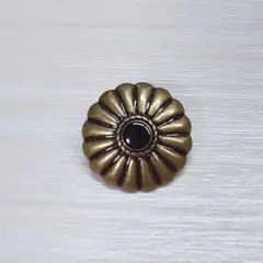 ゴールド花型　メタルコンチョボタン 約2.3cm
