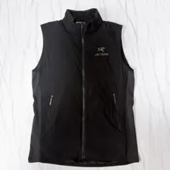 s*】様 Arc'teryx ブラック ベスト　美品 ARC'TERYX アトムSLベスト ブラック サイズS - メルカリ