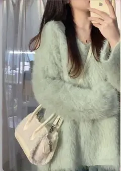 Ｖネックシャギーニットトップス