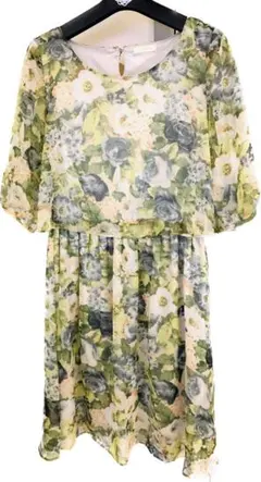 半袖　膝丈　シフォンワンピース　ウエストゴム　グリーン　花柄　Mサイズ