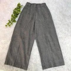 E hyphen world gallery PEACEのワイドパンツ