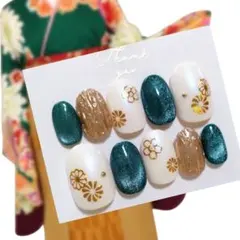 緑のマグネットジェルと金のミラーゴールドの和柄のネイルチップ◆54