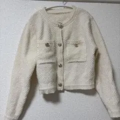 ゴールドボタンショート丈カーディガン