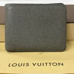 超良品‼️ ルイヴィトン　タイガ　財布　二つ折り　折り財布のサムネイル