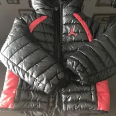 Jordan キッズ ダウンコート 3T ブラック/レッド