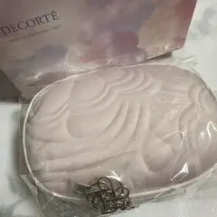 コスメデコルテ　クリスマスコフレ2021 ポーチ