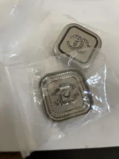 CHANEL ノベルティーストーン付き四角形パーツヴィンテージ