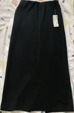 UNIQLO クレープジャージーナロースカート 新品☆のサムネイル