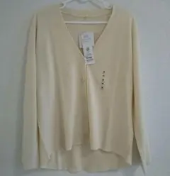 【新品タグ付き】定価2838円♡保湿シフォンタッチVネックカーディガン*Mサイズ