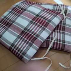 軽自動車対応可 赤×白×黒 チェック柄 カークッション 2枚セット