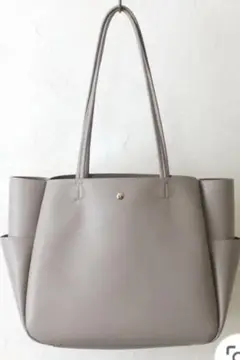 軽量合皮ふっくらA4トート トートバッグ　タイムセール‼️