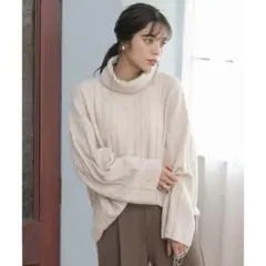 未使用　ニット　アイボリー