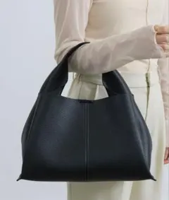 NEUNA ヌナ ソフトレザーバッグ ブラック 大容量 軽量