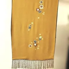花柄刺繍 ストール マスタード 黒