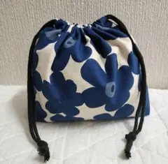 ネイビーとホワイトの花柄巾着袋