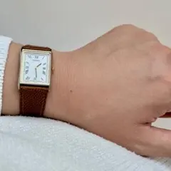 Vintage SEIKO V701-5E20 ローマ数字白色文字盤のサムネイル