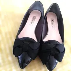 Diana 黒リボン付きフラットシューズ　22センチ