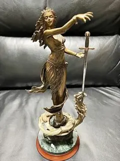 高級ブロンズ女神像フランクミント 作者：Emily Kaufman 高名な彫作家