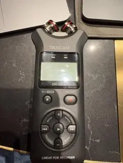 TASCAM DR-07X リニアPCMレコーダー 本体 三脚付 - メルカリ