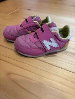 New Balance キッズスニーカー ピンク ベルクロ