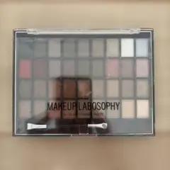 MAKEUP LABOSOPHY 36色アイシャドウパレットのサムネイル