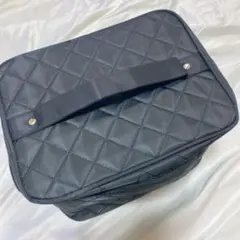 ✨現品限り✨ コスメバッグ メイクポーチ 化粧ポーチ 化粧品収納 大容量 黒