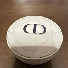 DIORディオールスキン フォーエヴァークッションパウダー　ラベンダー