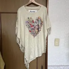 フリンジ付きTシャツ