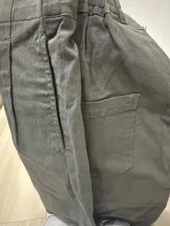 グレー サスペンダー付きスカート