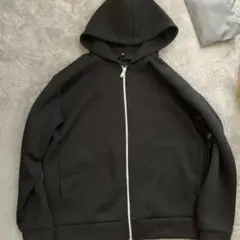 GU ブラック フルジップ フード付きパーカー