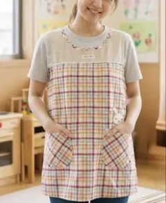 保育士 エプロン キャラクターエプロン　チェック柄 うさぎ　アニマル　動物