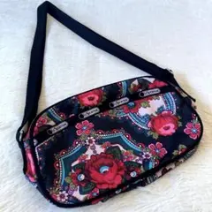 Lesportsac レスポートサック モノトーン 花柄 三日月型 バッグ - メルカリ