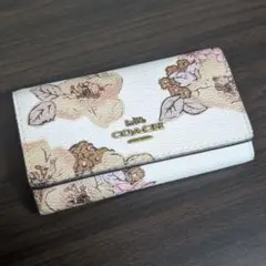 COACH フラワープリント レザーキーケース