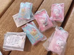 ハローキティ　パッケージミニチュアコレクション　4種　5個セット　チャーム