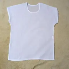 ホワイト ノースリーブ トップス