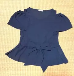 アースミュージック＆エコロジー◆肩だしおしゃれなトップス