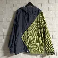 VOLCOM　ボルコム スノーボードウェア グレーとイエローのストライプ