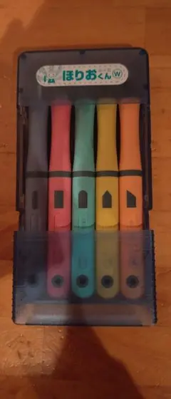 Item thumbnail for item c33fc9f9-61dc-4687-8cdb-7eac4cb1588b