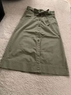 GAP♡ギャップ♡フロントボタン♡カーキ♡ミモレ丈スカート♡0のサムネイル