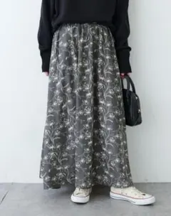 PUAL CE CIN 　花柄プリントフレアスカートのサムネイル