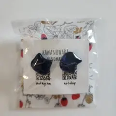 ハンドメイド　ネコピアス