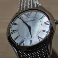 エンポリオアルマーニ 腕時計 シェル文字盤 ローマンベゼル メッシュベルト