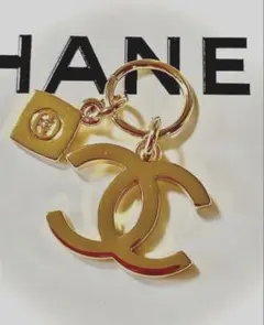 CHANEL シャネル ココマーク チャーム 2023ホリデーのサムネイル