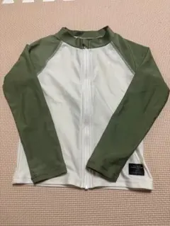 ⭐︎★⭐︎★様専用　futafuta ラッシュガード カーキ