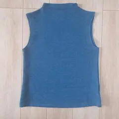 青いノースリーブトップス M