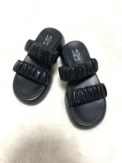LAKOLE ギャザーベルト 厚底サンダル ブラックのサムネイル
