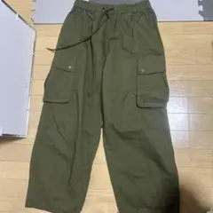 オリーブ色 コットンカーゴパンツ