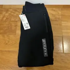 ユニクロ　ウルトラストレッチドライスウェットパンツ 140